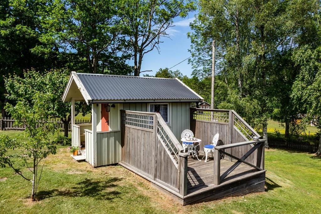 Two Small Guest Houses By Lake Rent Out As One Hjo Extérieur photo